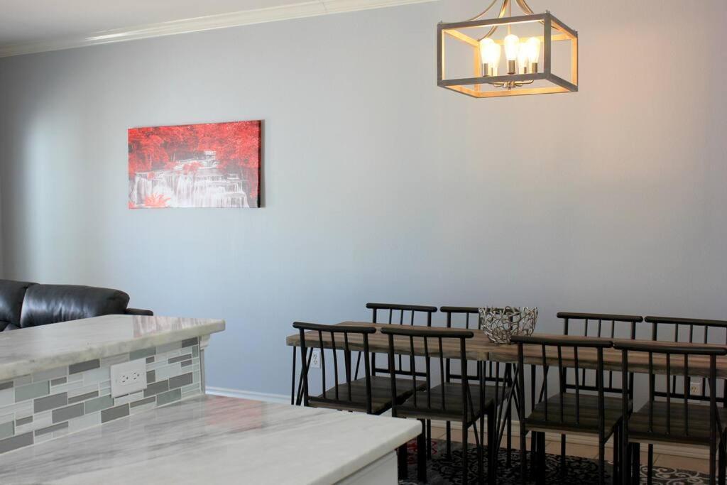 Spacious Home, Short Walk To Beach, Heated Pool! Corpus Christi  Kültér fotó