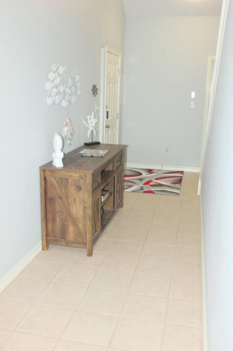 Spacious Home, Short Walk To Beach, Heated Pool! Corpus Christi  Kültér fotó